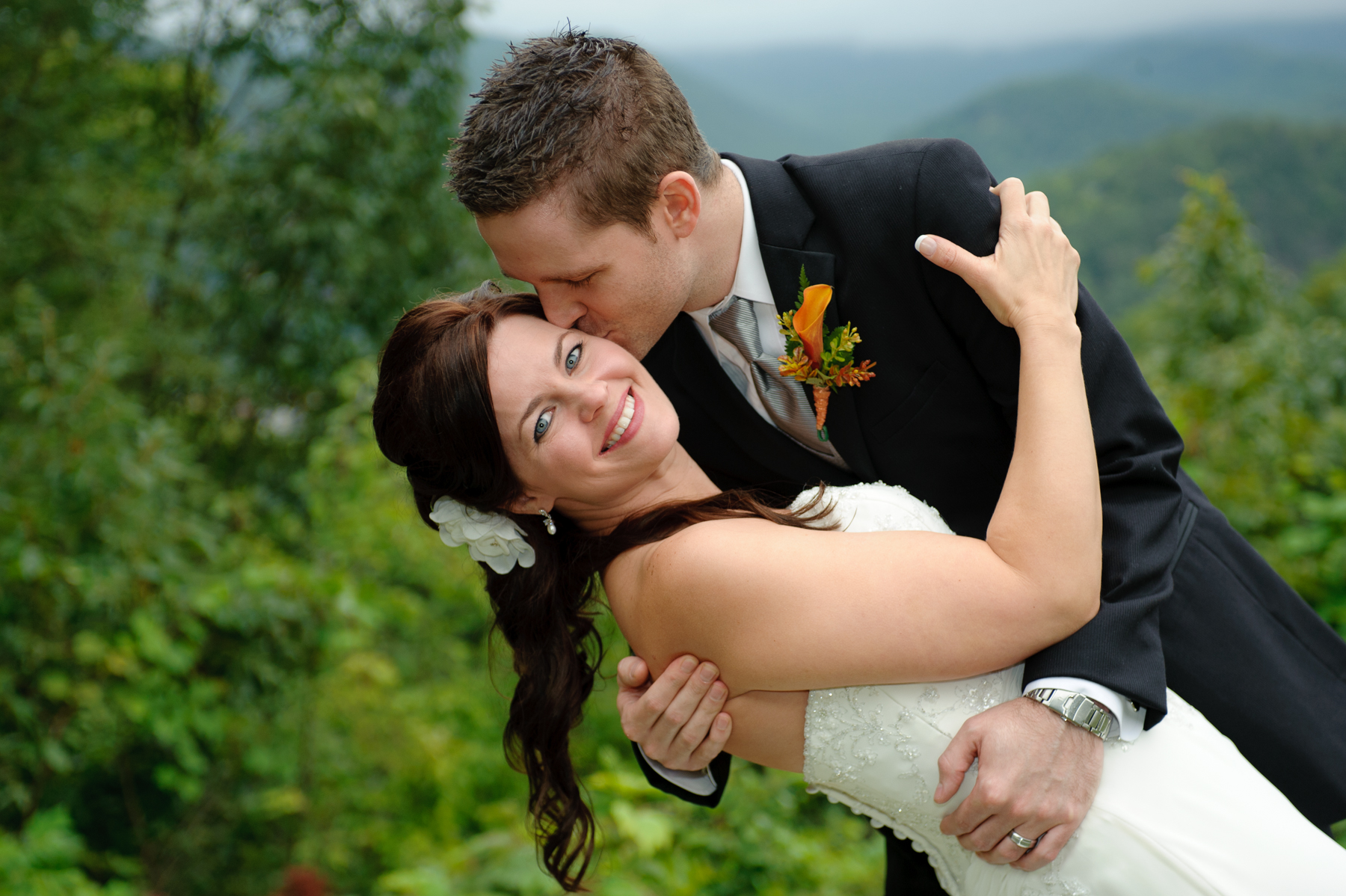 Wedding couple in Gatlinburg, Tennessee