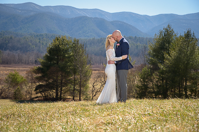 small wedding in gatlinburg