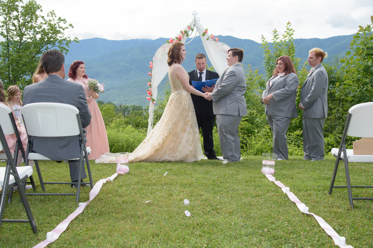 romantic elopement in Gatlinburg