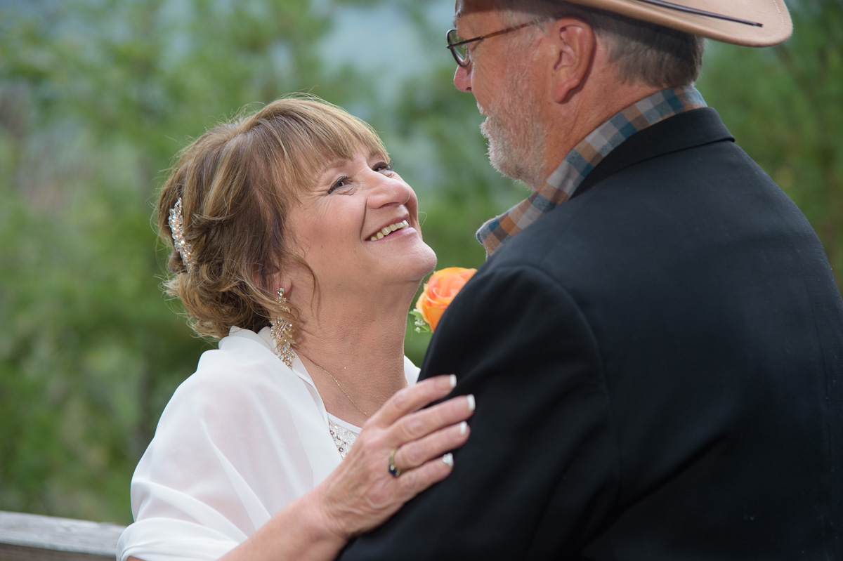 romantic wedding in Pigeon Forge
