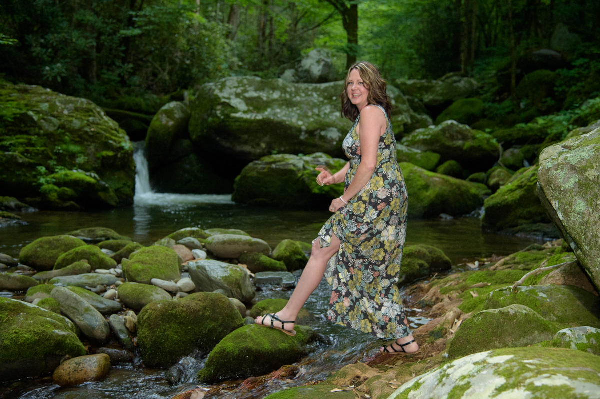 private gatlibnurg creekside wedding