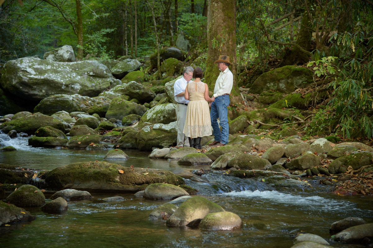 Wedding ceremony in gatlinburg