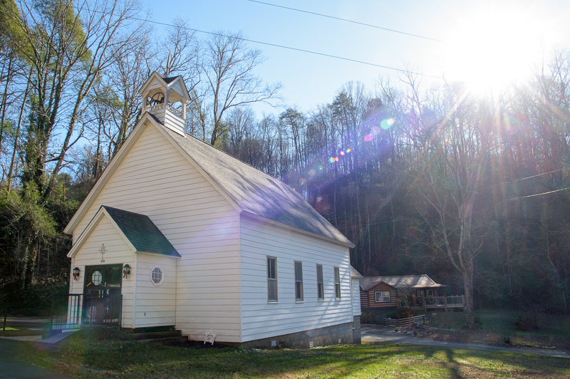 historic church Gatlinburg Wedding ceremony