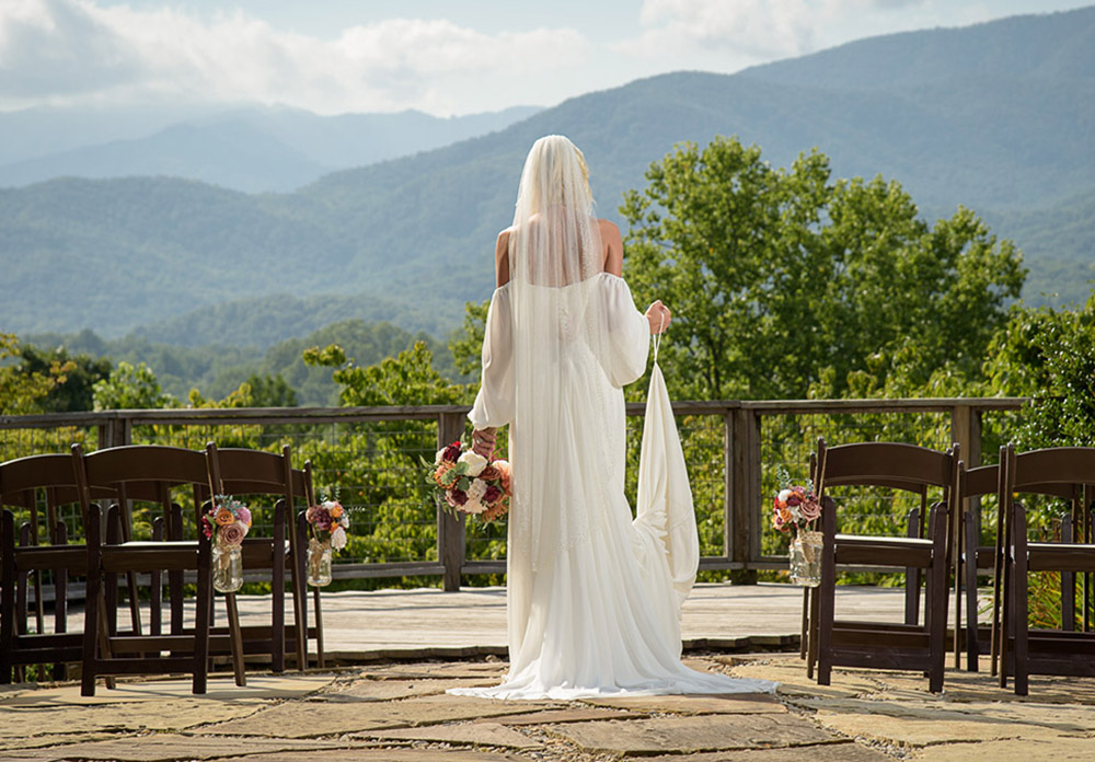 mountain view small wedding venue in Gatlinburg