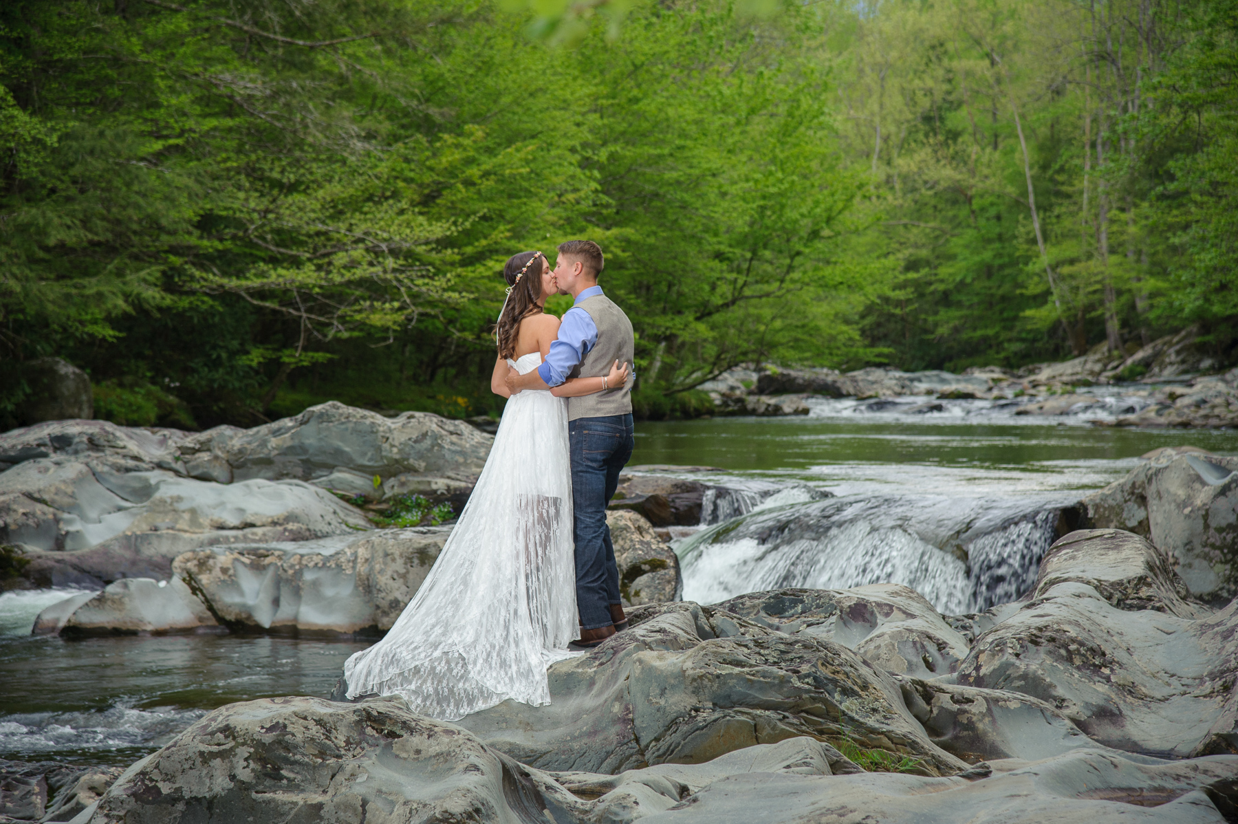 Greenbrier Riverside wedding and elopement packages in Gatlinburg