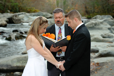 Wedding ceremony in Gatlinburg